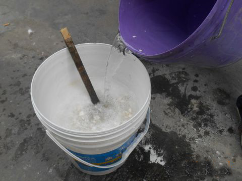 中聯(lián)邦銅拉絲油消泡劑解決泡沫方案