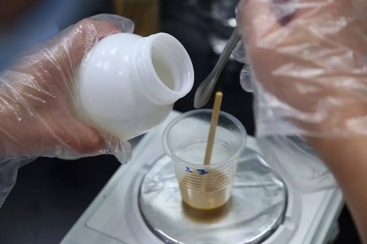 起泡的灌封膠？看灌封膠消泡劑如何強(qiáng)力消泡
