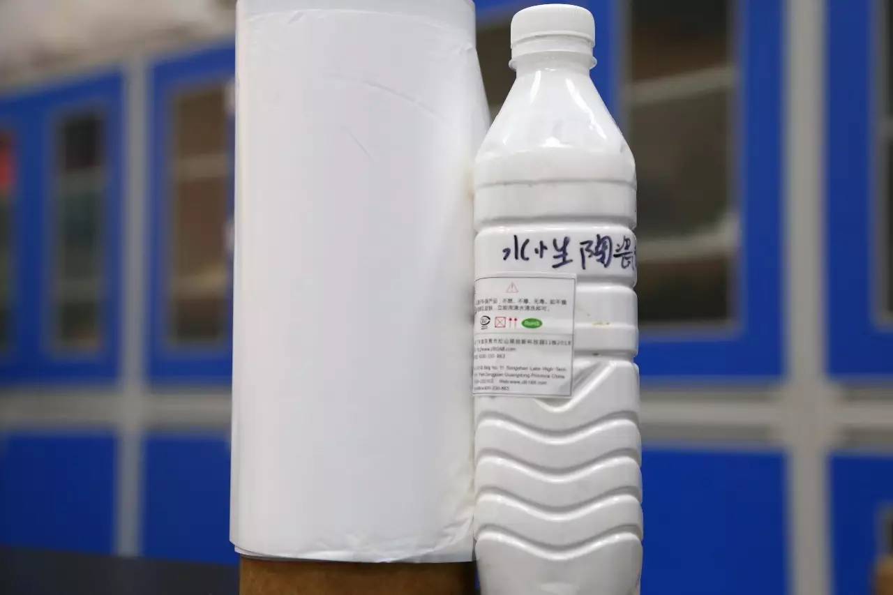陶瓷漿料起泡引起漏電，陶瓷漿料用消泡劑能解決根本問(wèn)題