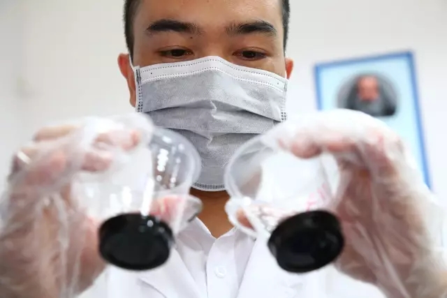 防水涂料起泡致漏水？還不快用中聯(lián)邦防水涂料消泡劑