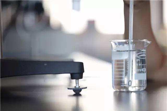 pva水溶液消泡劑出現(xiàn)讓你知道pva水溶液起泡還有解救的方法！