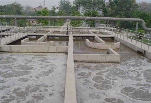 污水處理消泡劑只是解決這個(gè)污水處理廠家的泡沫問題？