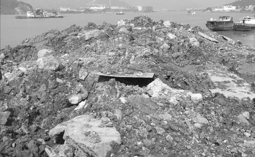沒有使用優(yōu)質(zhì)建材類消泡劑而制造的大量渣土